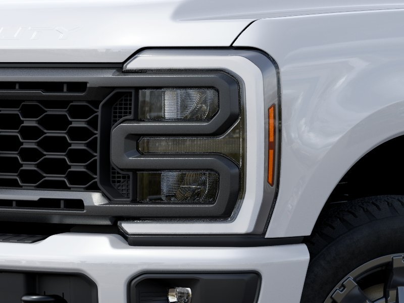 New 2027 Oxford White Ford F-350® XL image 18