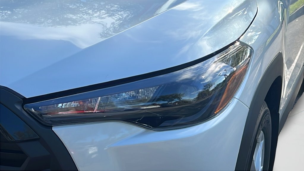 New 2026 Wind Chill Pearl <sup>1</sup> Toyota  LE image 9
