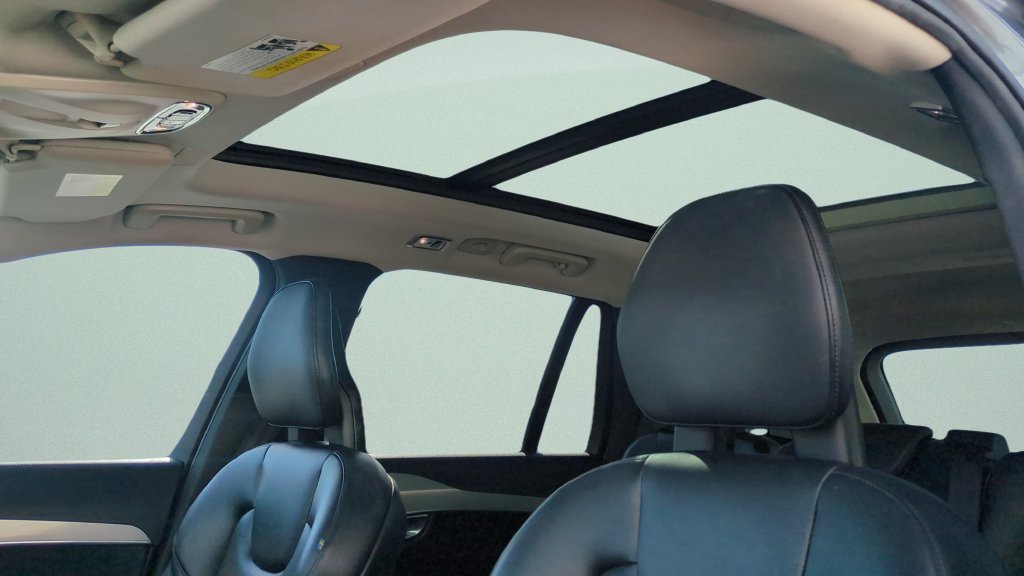 Used 2017 Gray Volvo T5 Momentum image 17