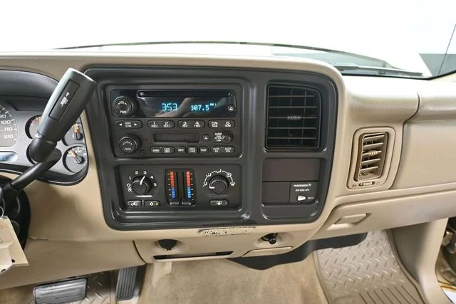 Used 2004 Beige Chevrolet Z71 image 24