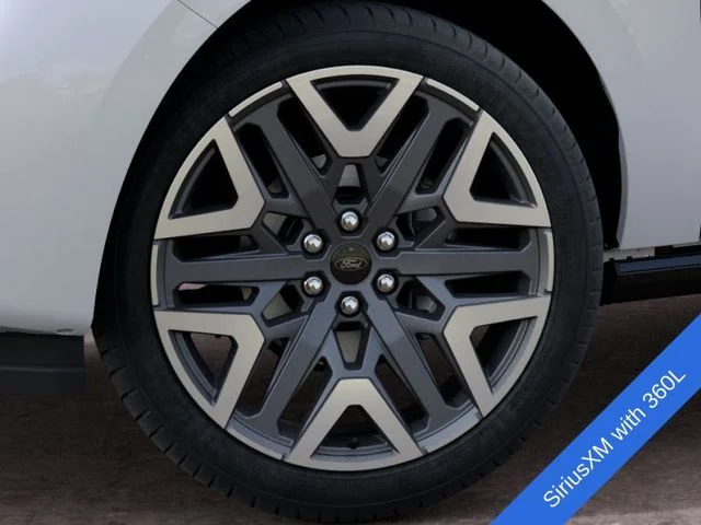 New 2027 Star White Metallic Tri-Coat Ford Platinum image 22