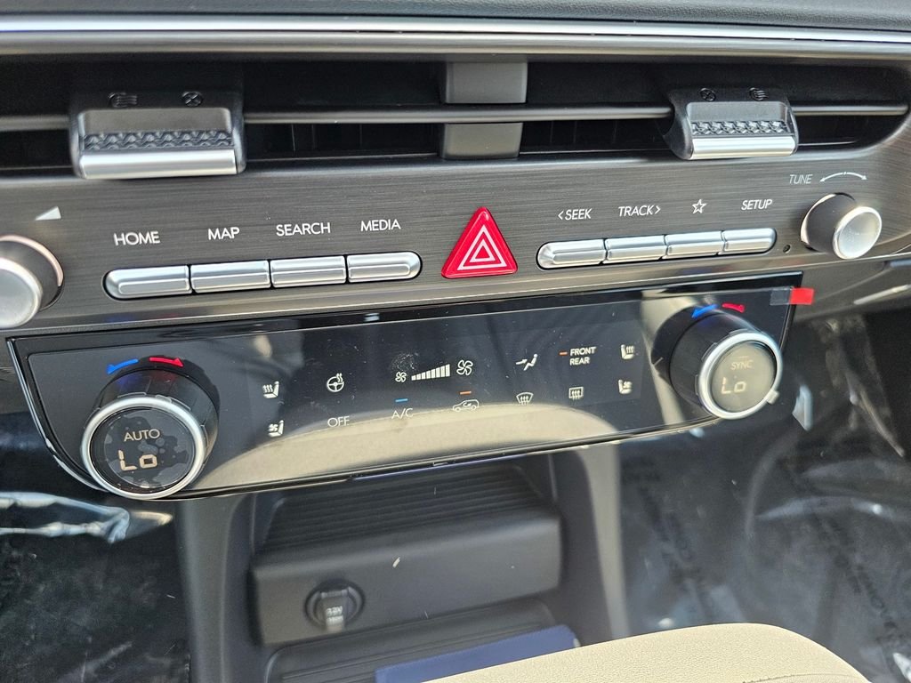 New 2026 Silver Hyundai SEL Premium image 31