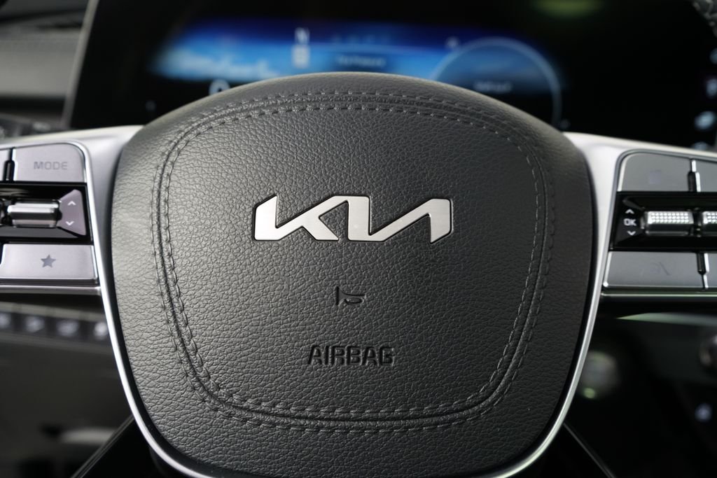 Used 2025 Gray Kia SX X-Line image 32