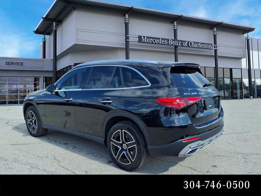 New 2026 Black Mercedes-Benz GLC 300 image 5