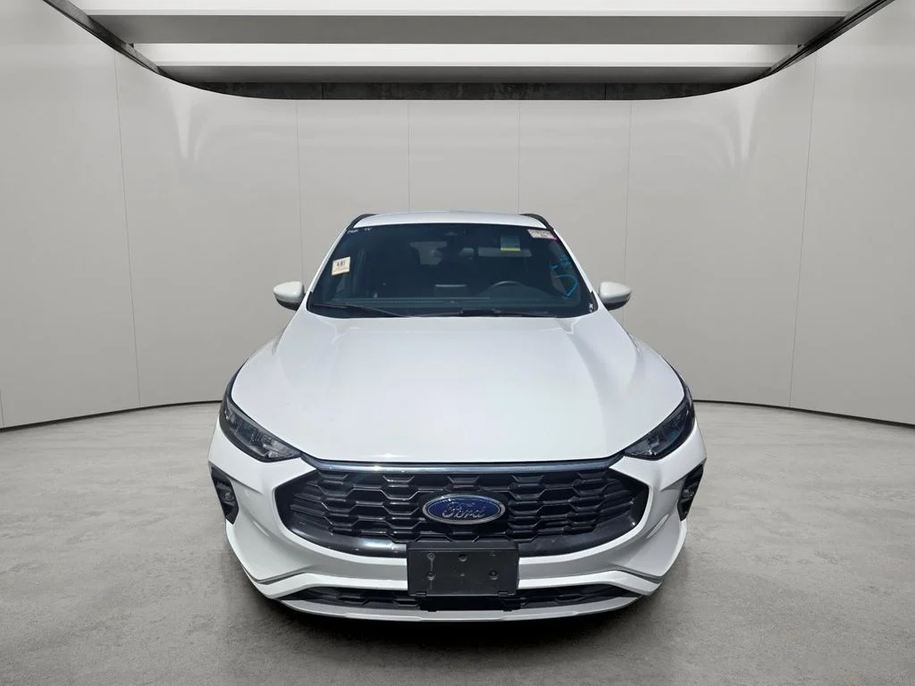 Used 2023 OXFORD WHITE Ford ST-Line Select image 15