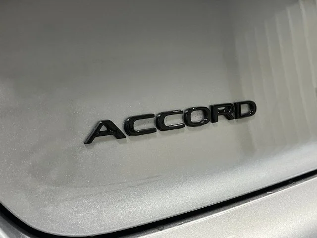 New 2026 Solar Silver Metallic Honda Sport Hybrid image 7