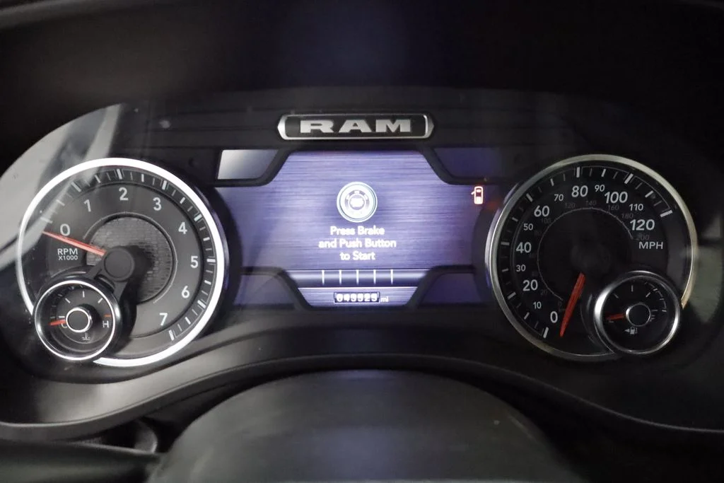 Used 2024 White Ram Big Horn/Lone Star image 33