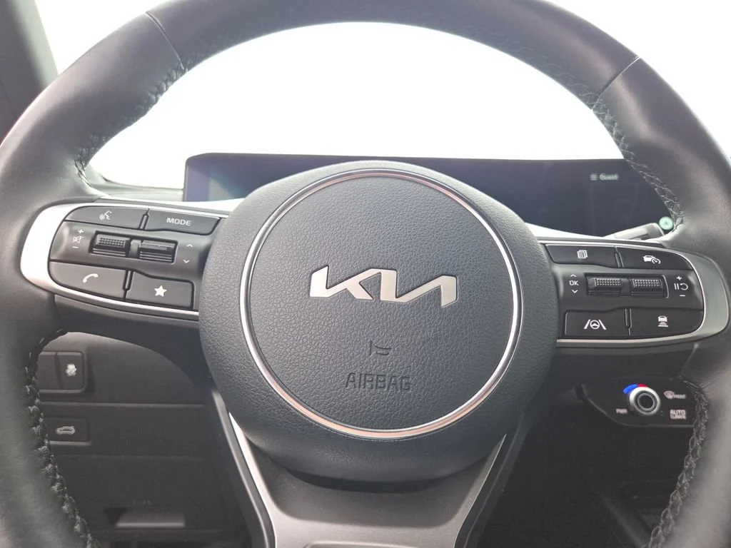 Used 2025 Aurora Black Pearl Kia GT-Line image 35