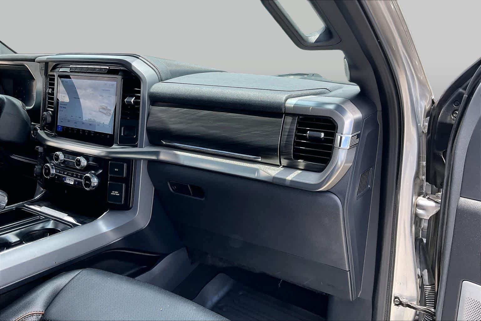 Used 2024 Iconic Silver Ford LARIAT image 18