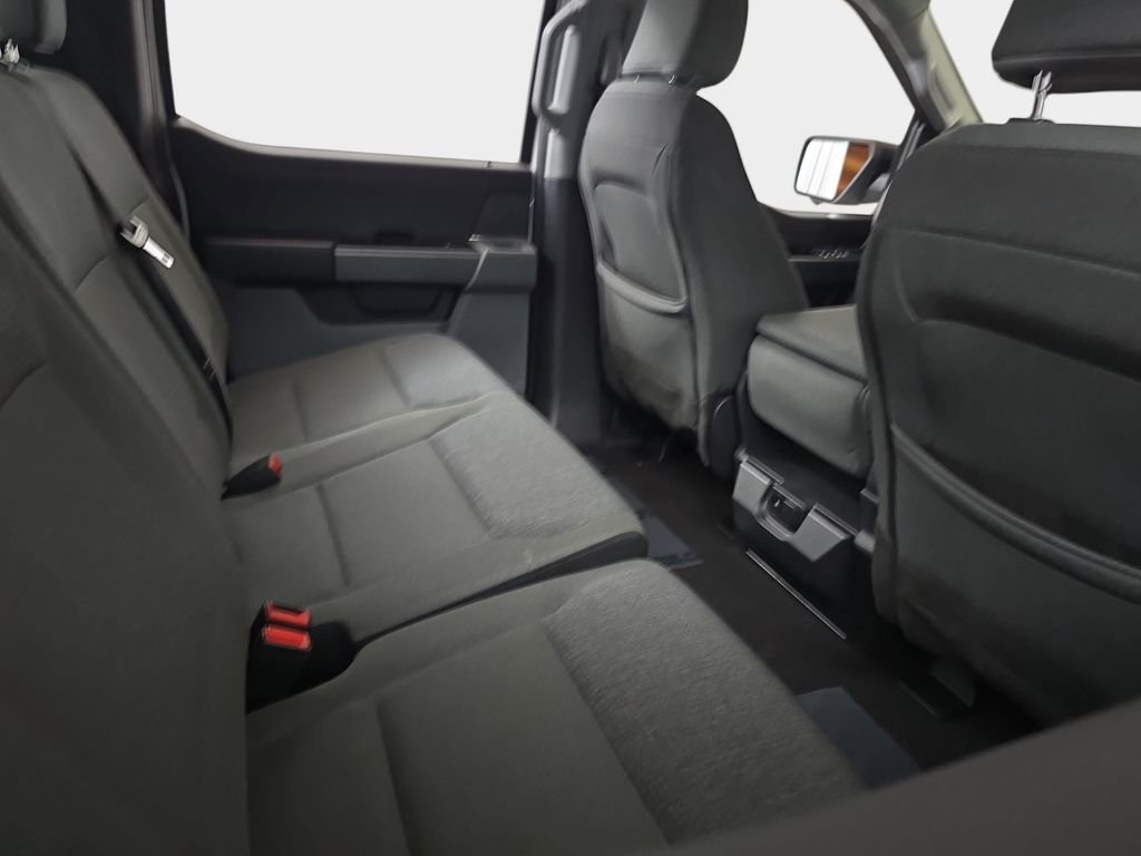 Used 2024 Oxford White Ford XLT image 13