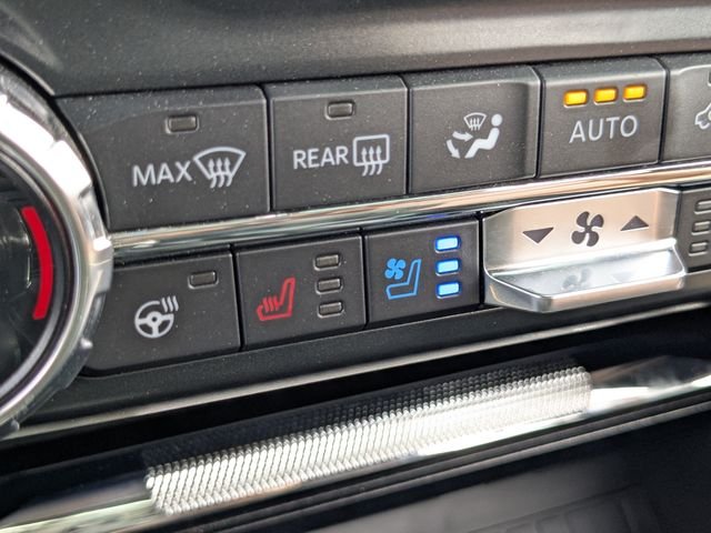 Used 2022 White Ford King Ranch image 22