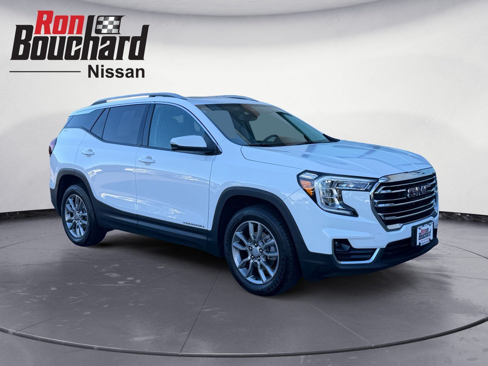 Used 2022 Summit White GMC SLT image 1