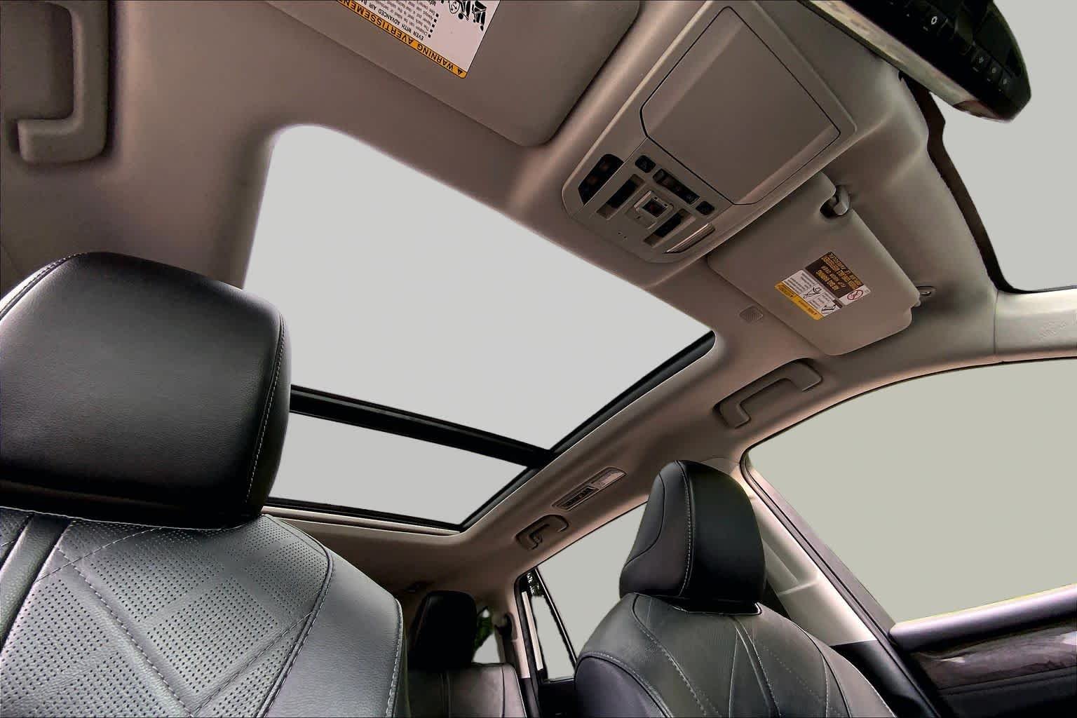 Used 2021 Blizzard Pearl Toyota Hybrid Platinum image 14