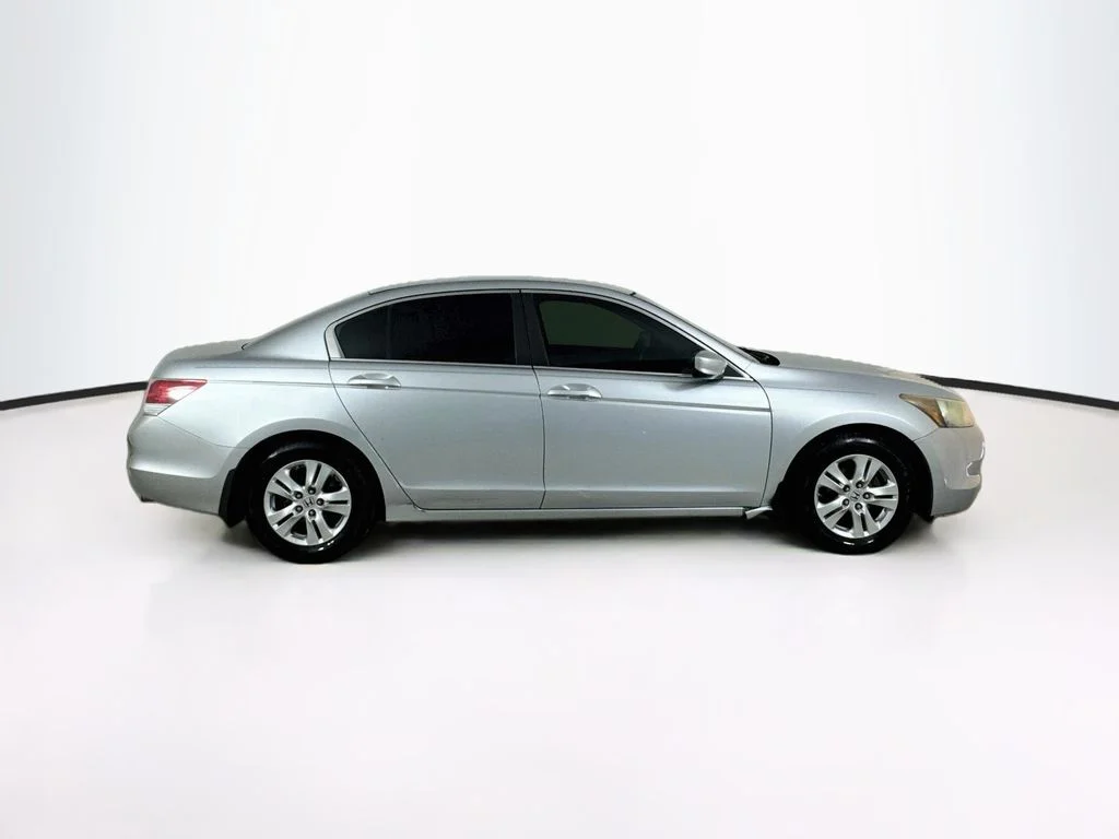 Used 2008 Silver Honda LX image 8