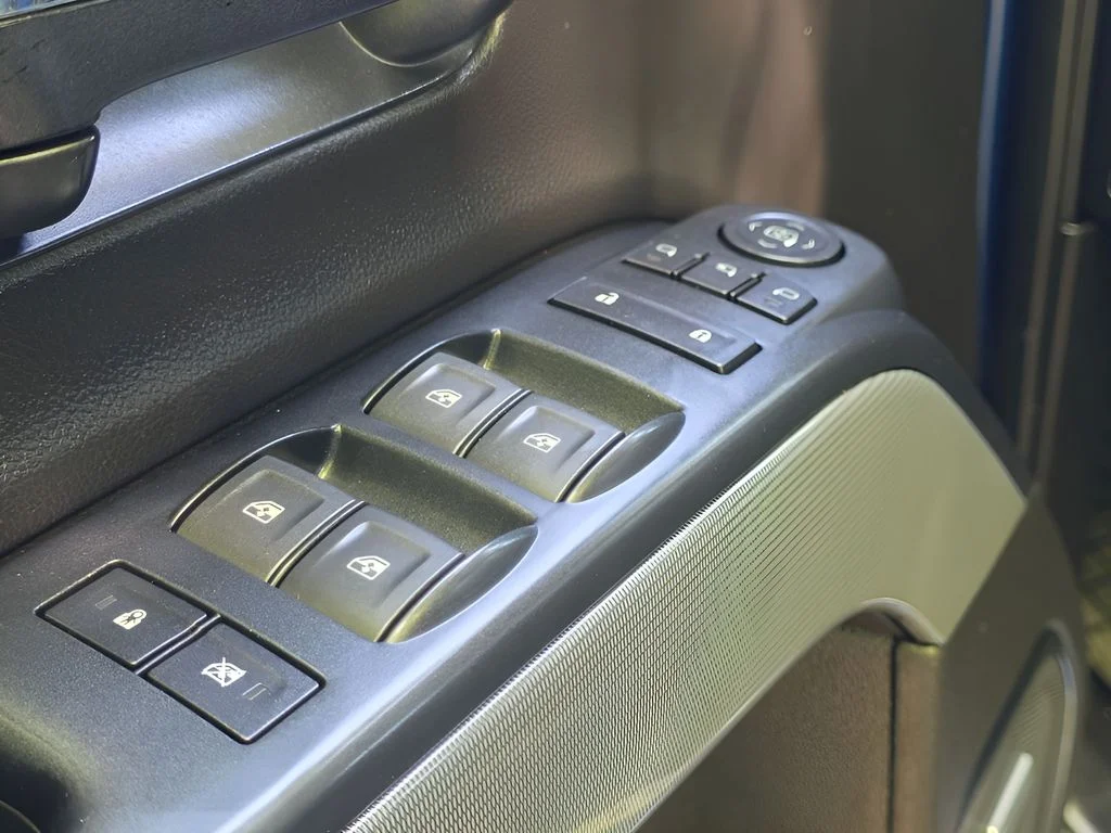 Used 2019 Blue Chevrolet LTZ image 13