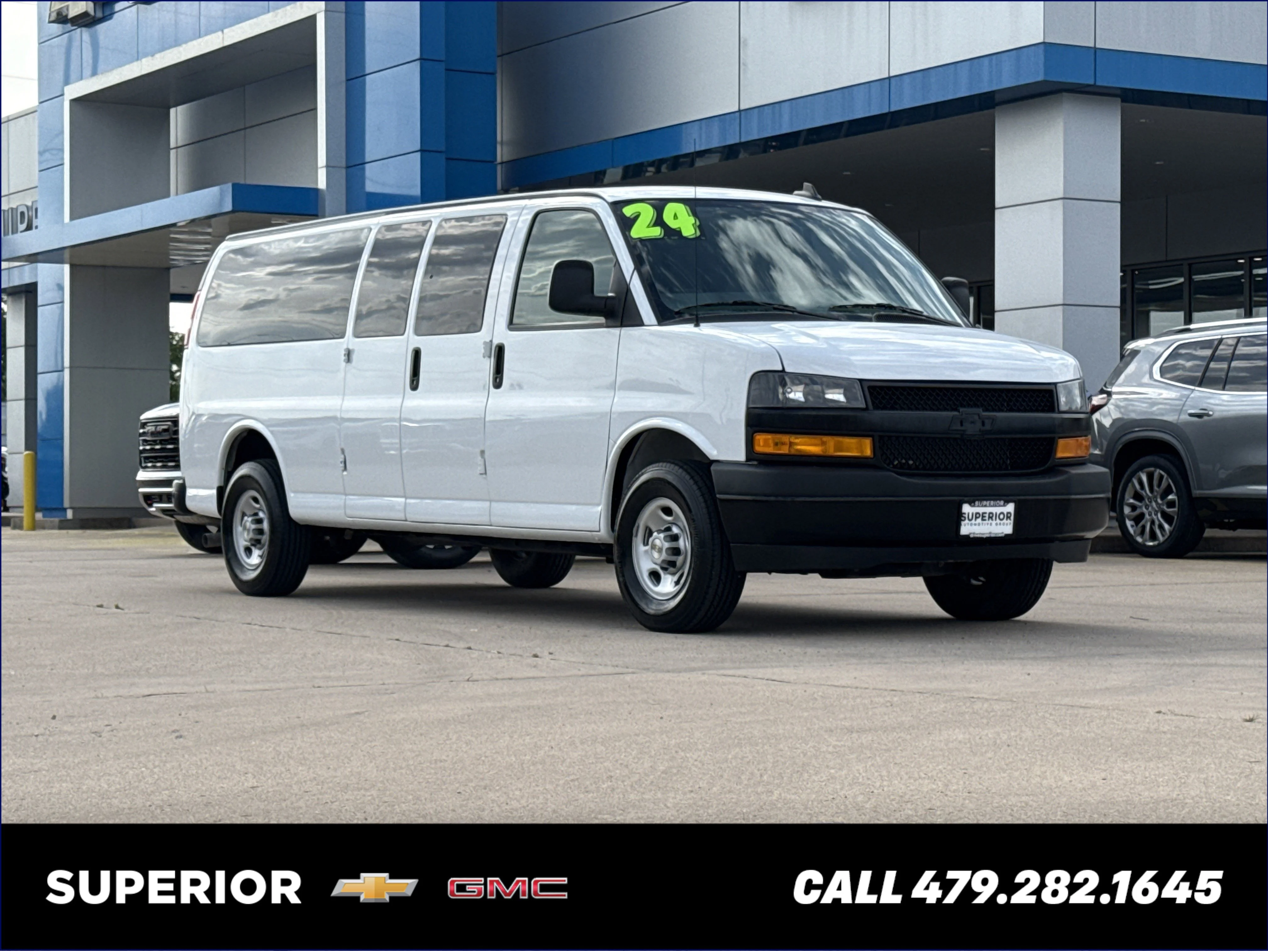 2024 Chevrolet Express 3500 LS Extended's photo