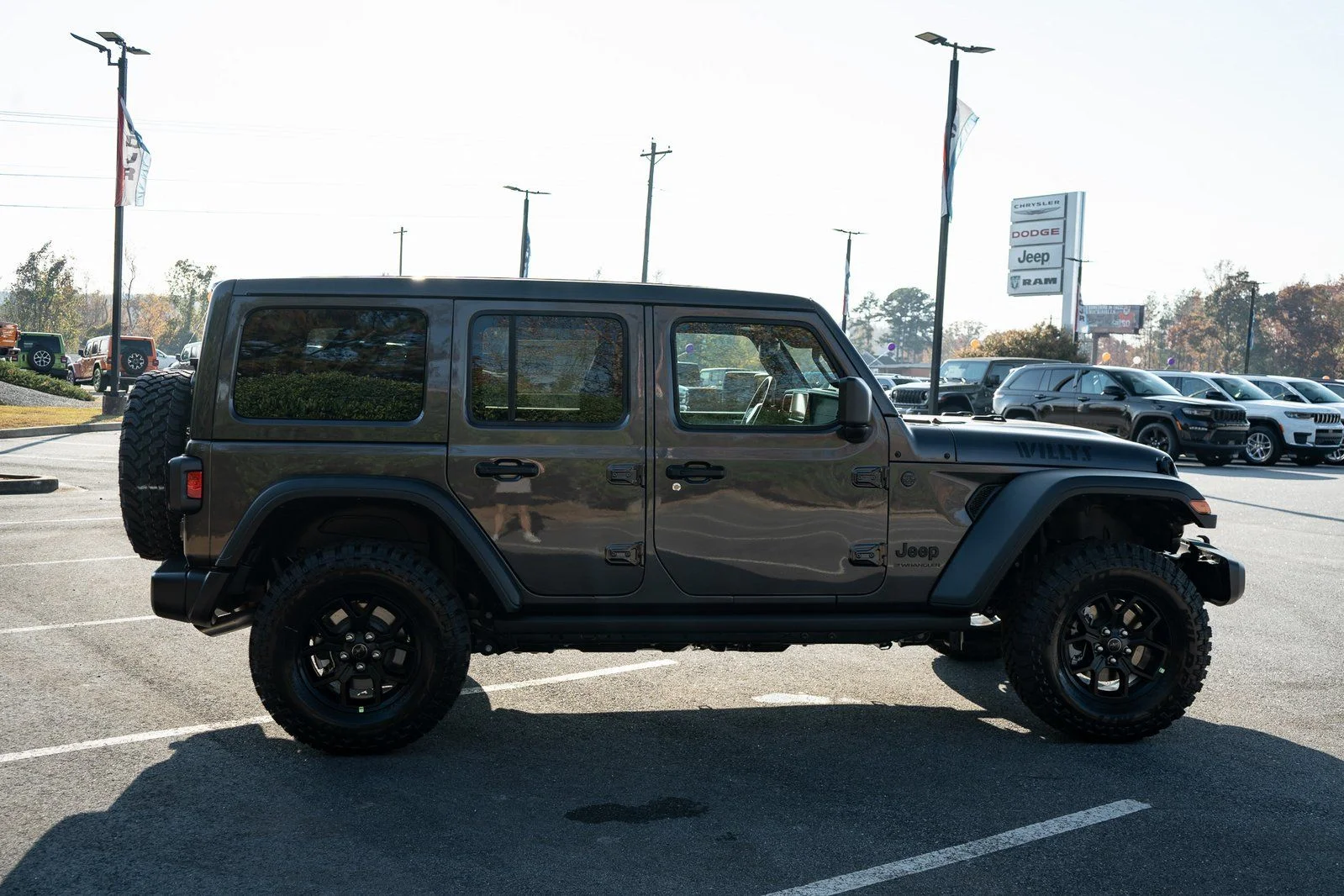 New 2026 Granite Crystal Metallic Clear-Coat Exterior Paint Jeep Willys image 11