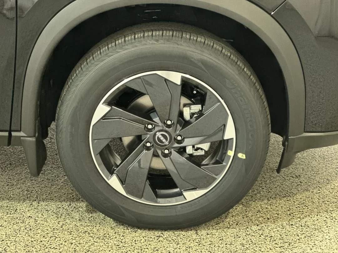 2026 Nissan Rogue SV - Photo 10