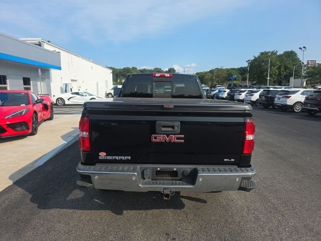 Used 2018 Black GMC SLE image 3