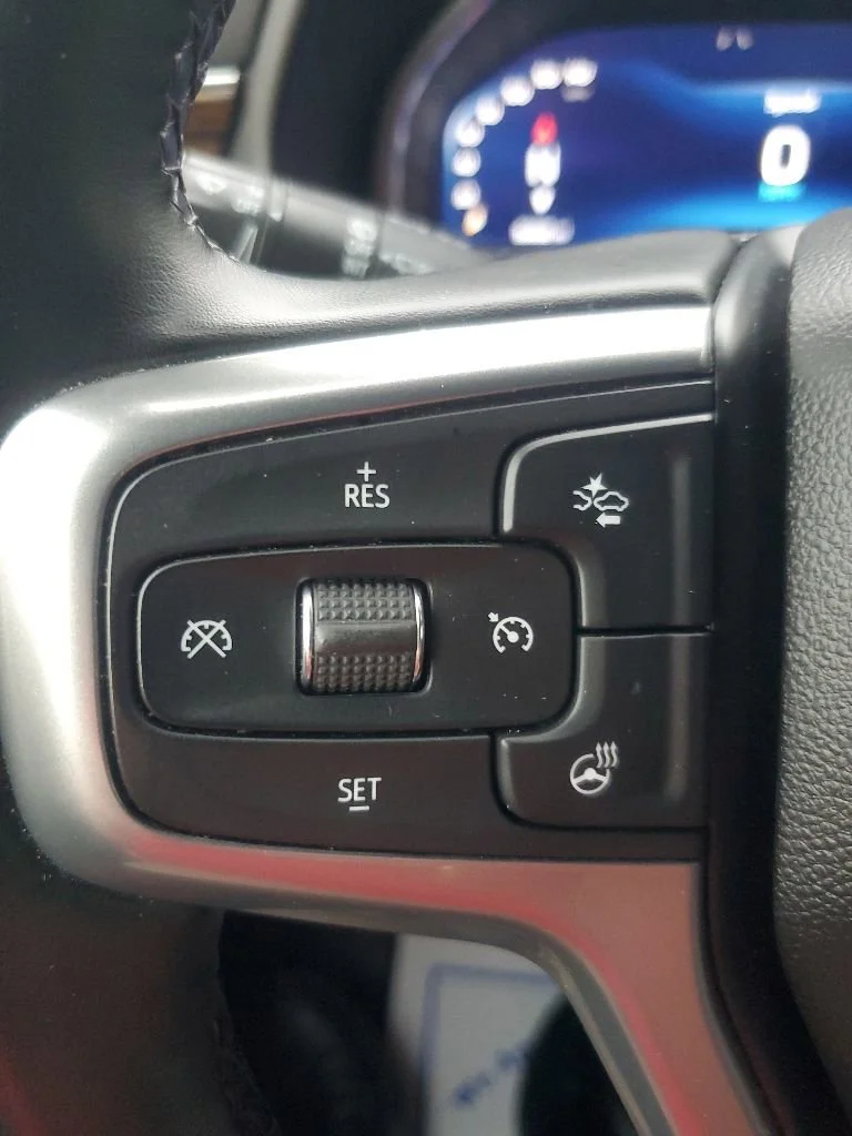 Used 2024 Summit White Chevrolet Premier image 31