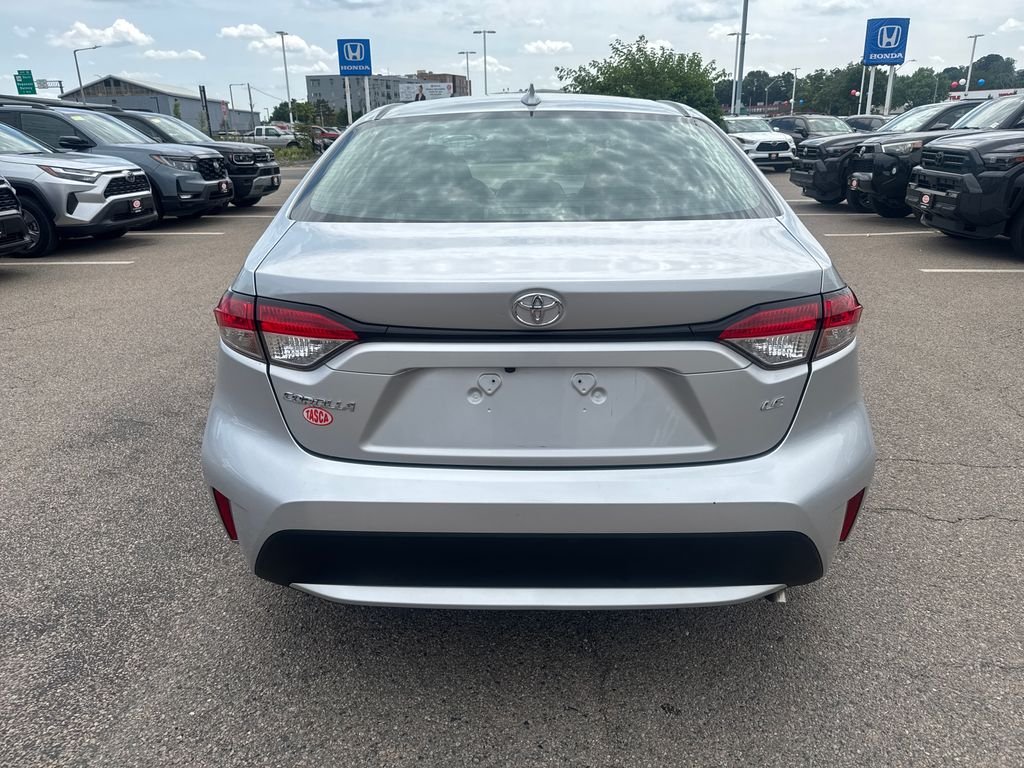 Used 2020 Silver Toyota LE image 6