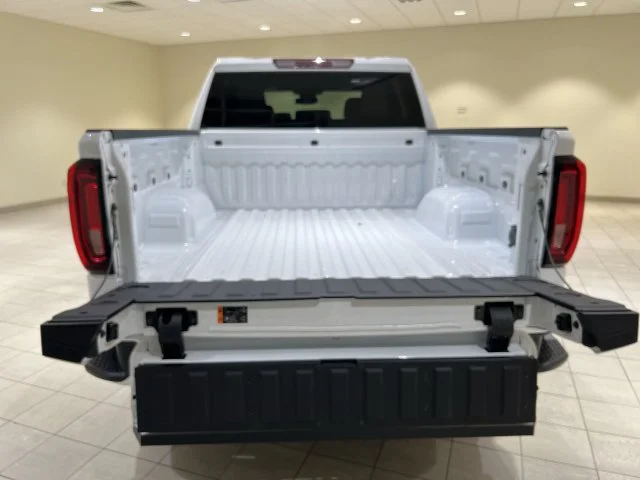 2026 GMC Sierra 1500 SLT - Photo 24
