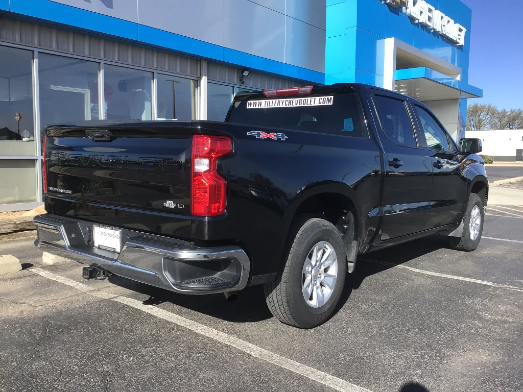 Used 2025 Black Chevrolet LT image 5
