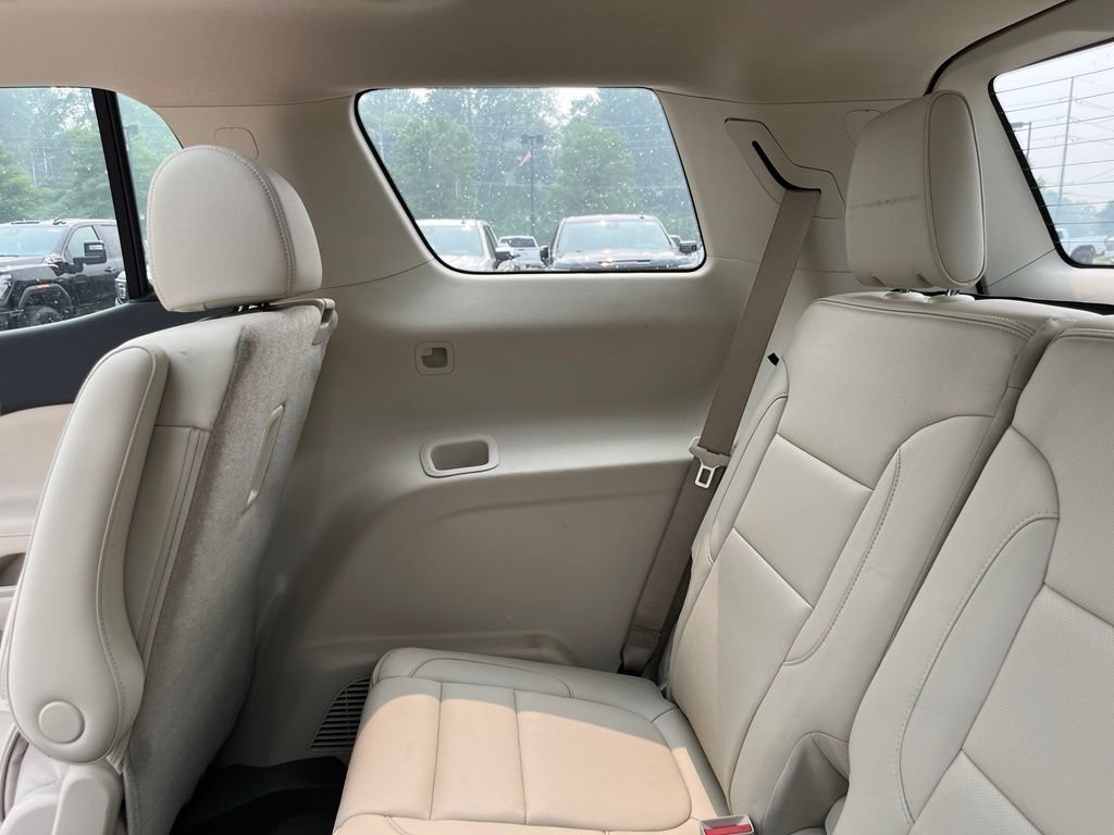 Used 2023 White Frost Tricoat GMC Denali image 31