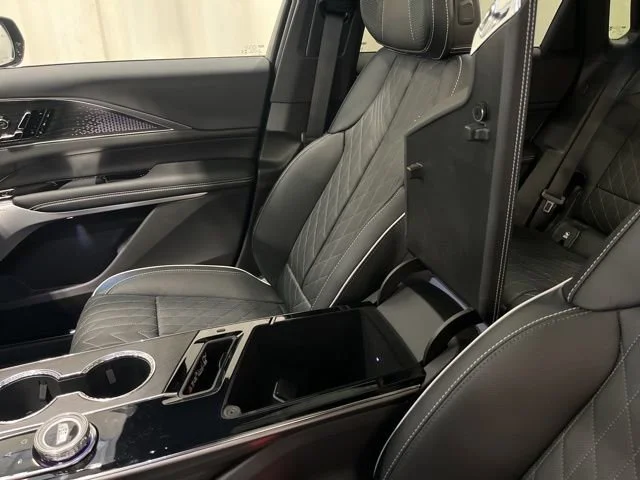 2026 Cadillac LYRIQ V Premium - Photo 18
