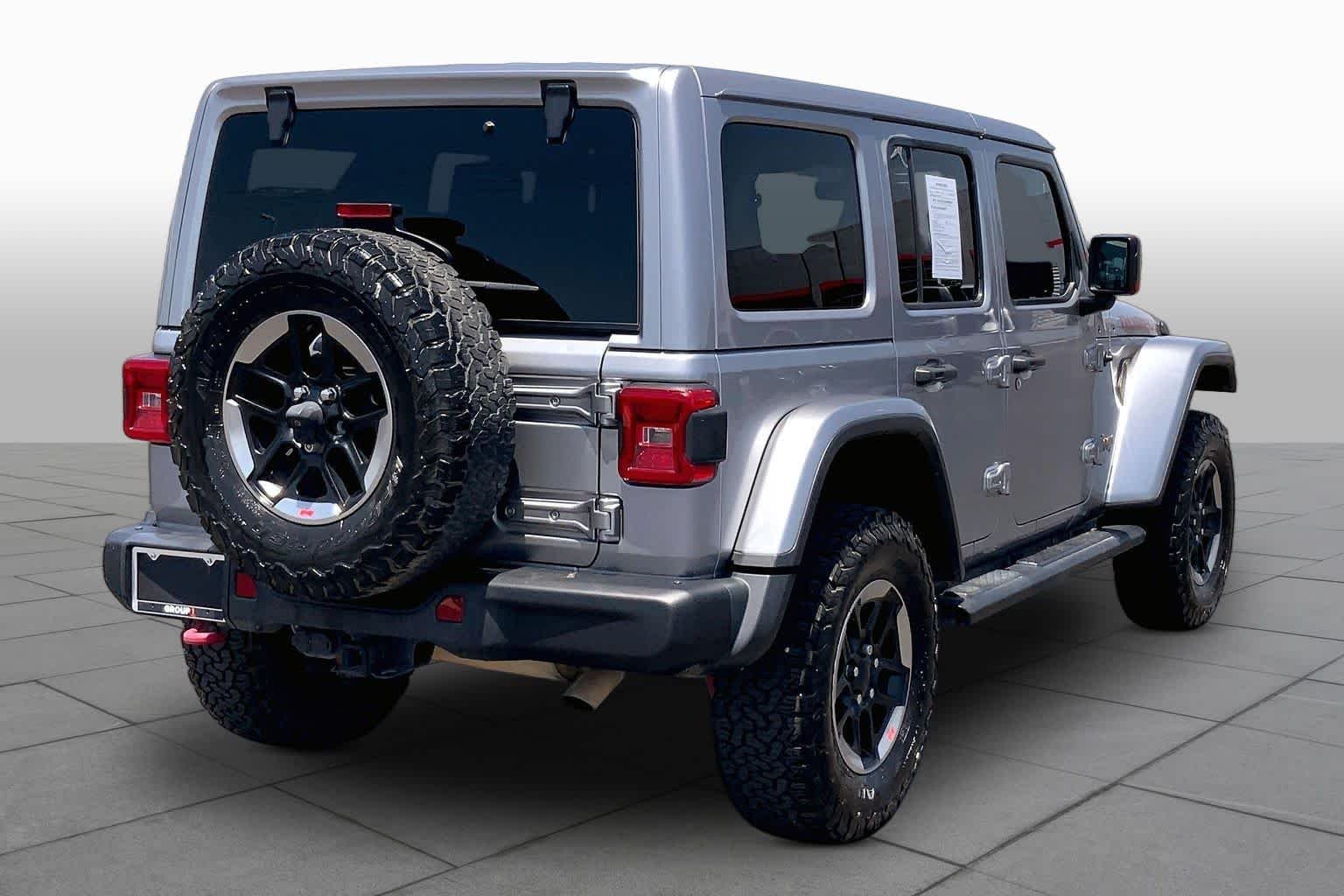 Used 2018 Billet Silver Metallic Clearcoat Jeep Rubicon image 13