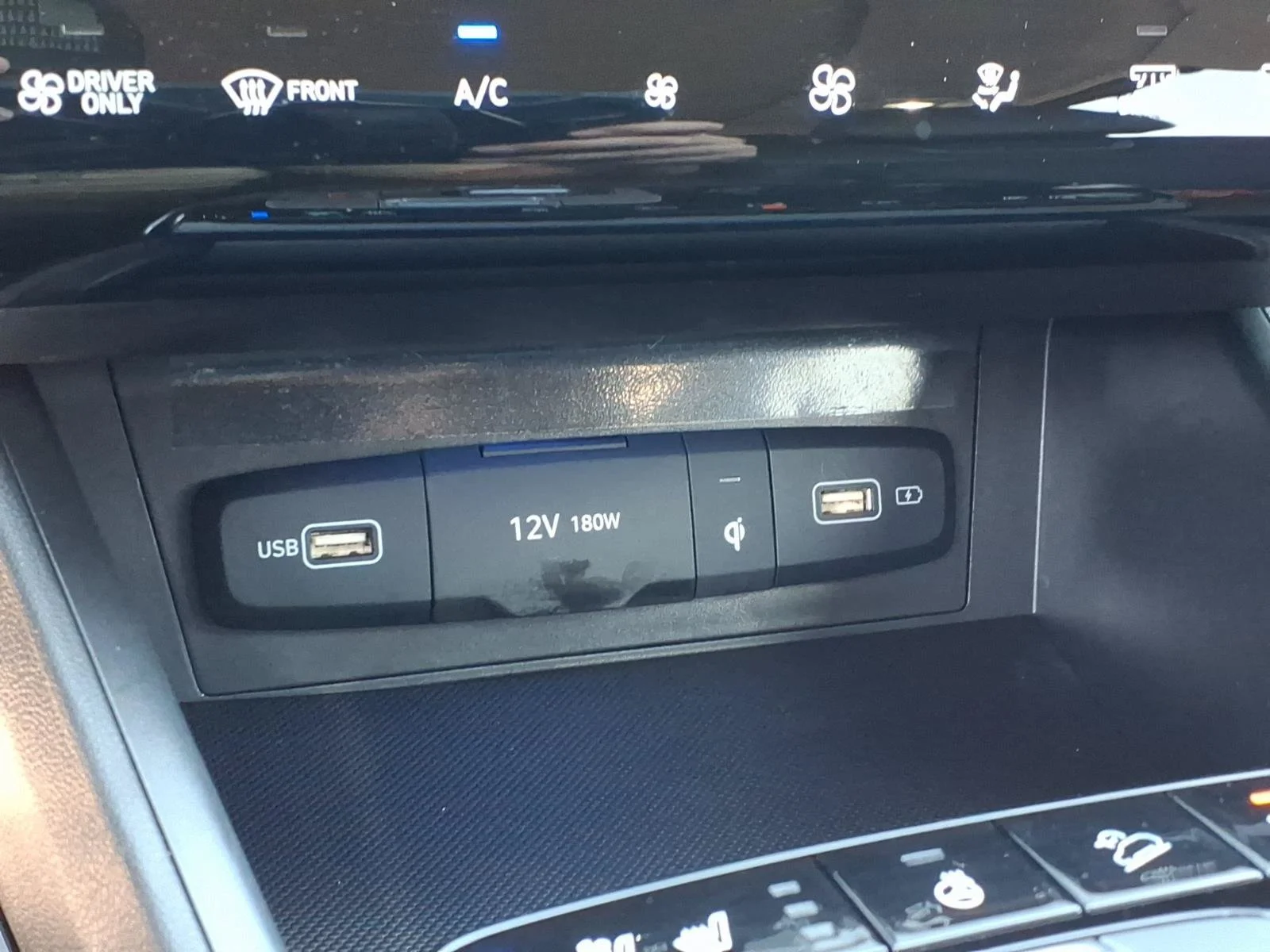 Used 2024 Black Pearl Hyundai Limited image 21