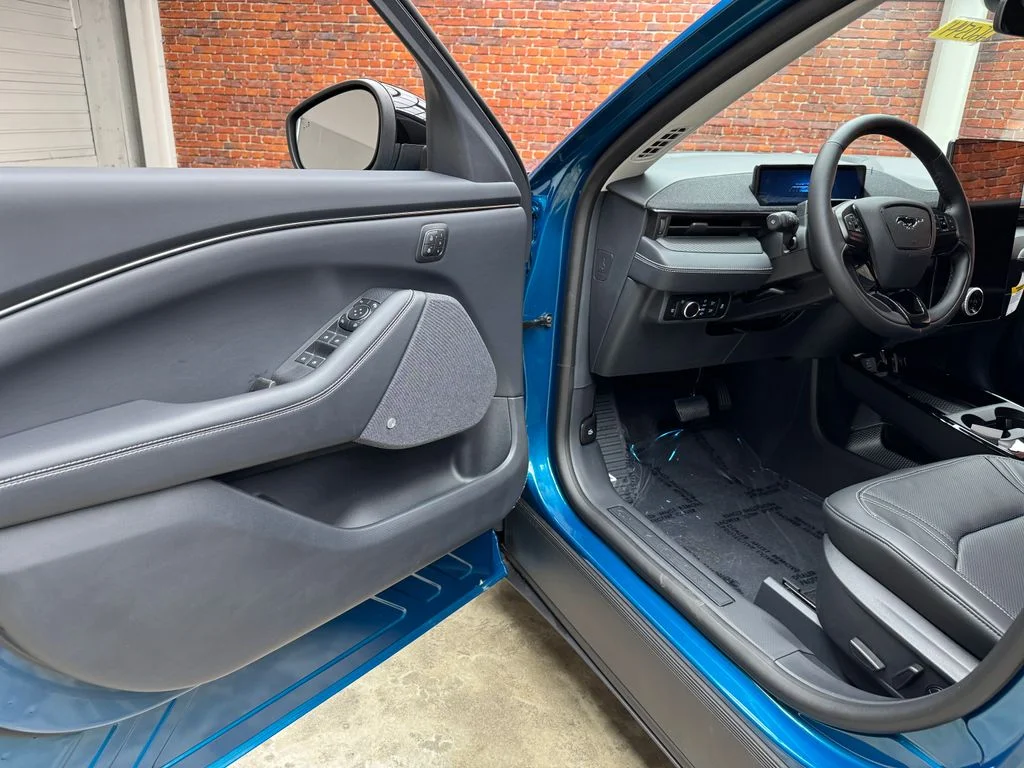 New 2026 Adriatic Blue Metallic Ford Premium image 9