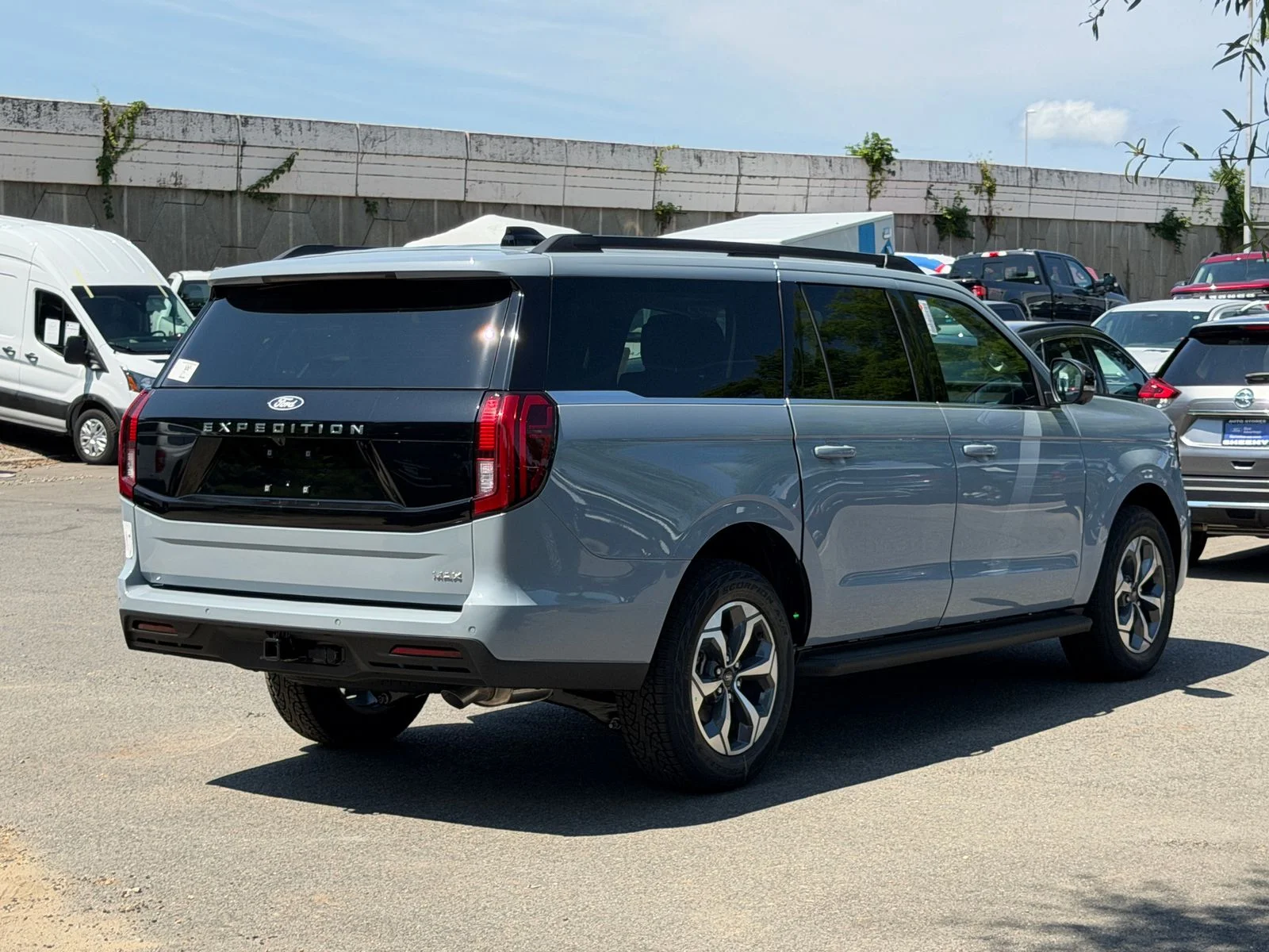 New 2027 Glacier Gray Metallic Tri-Coat Ford Active image 6