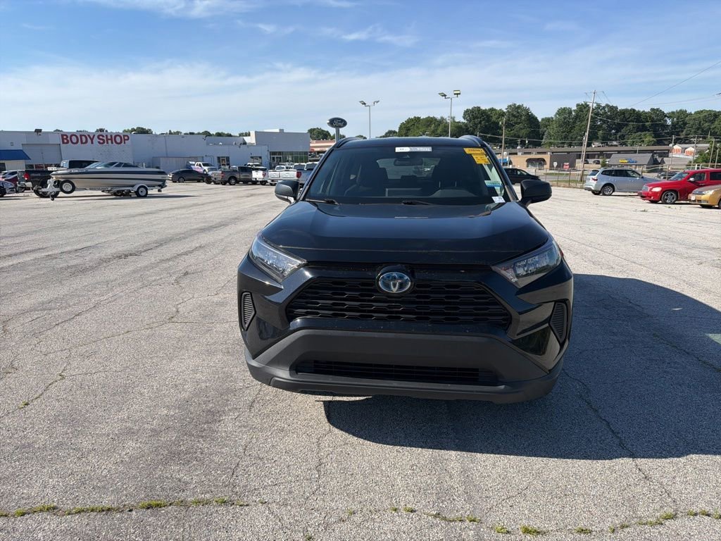 Used 2021 Toyota RAV4 LE with VIN 4T3L6RFVXMU027677 for sale in Kansas City