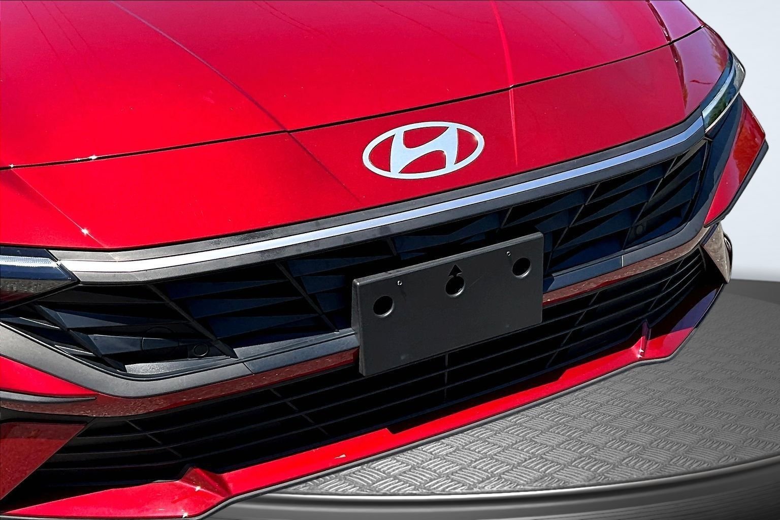 Certified Used 2025 Red Hyundai SEL Sport image 32
