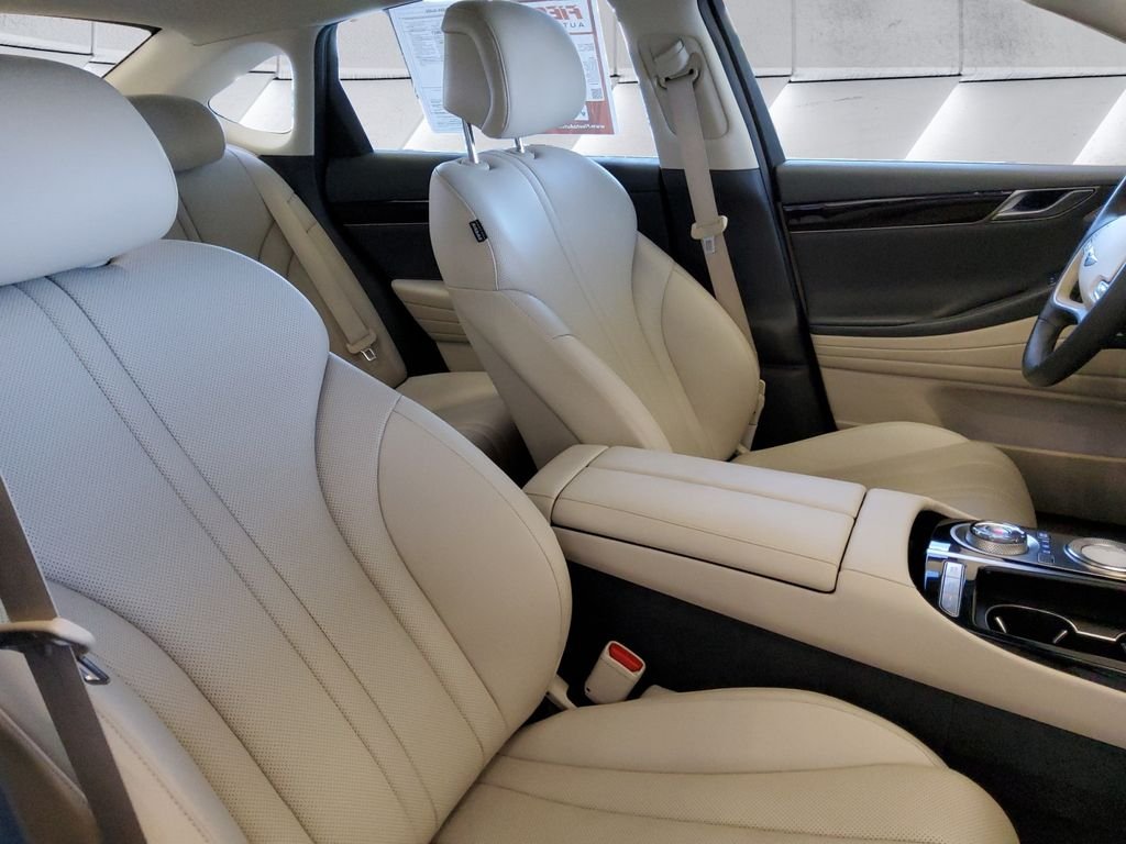 Used 2022 Silver Genesis 2.5T image 14
