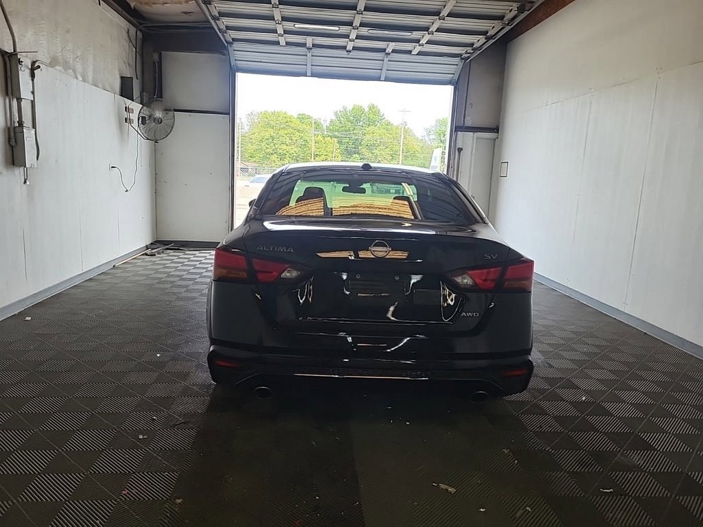 Used 2023 Black Nissan 2.5 SV image 14