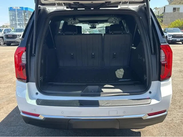 New 2026 Summit White GMC Elevation image 31