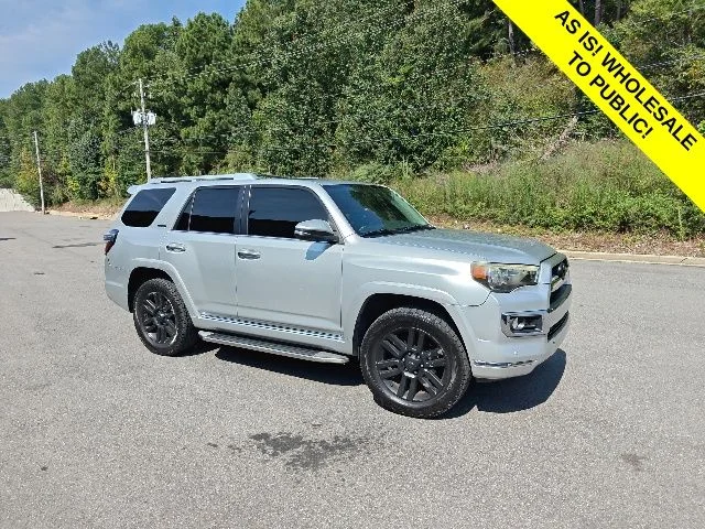 Used 2014  Toyota Limited image 1