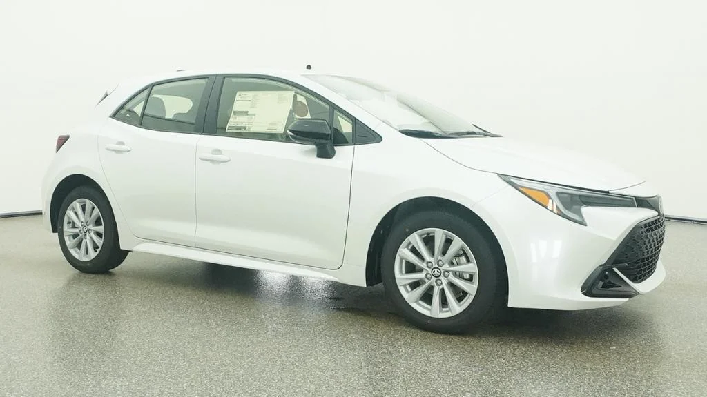 New 2027 Wind Chill Pearl Toyota SE image 11