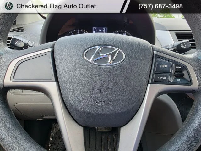 Used 2017 Pulse Red Hyundai SE image 12