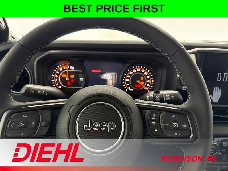 New 2026 Bright White Clear-Coat Exterior Paint Jeep Rubicon image 24