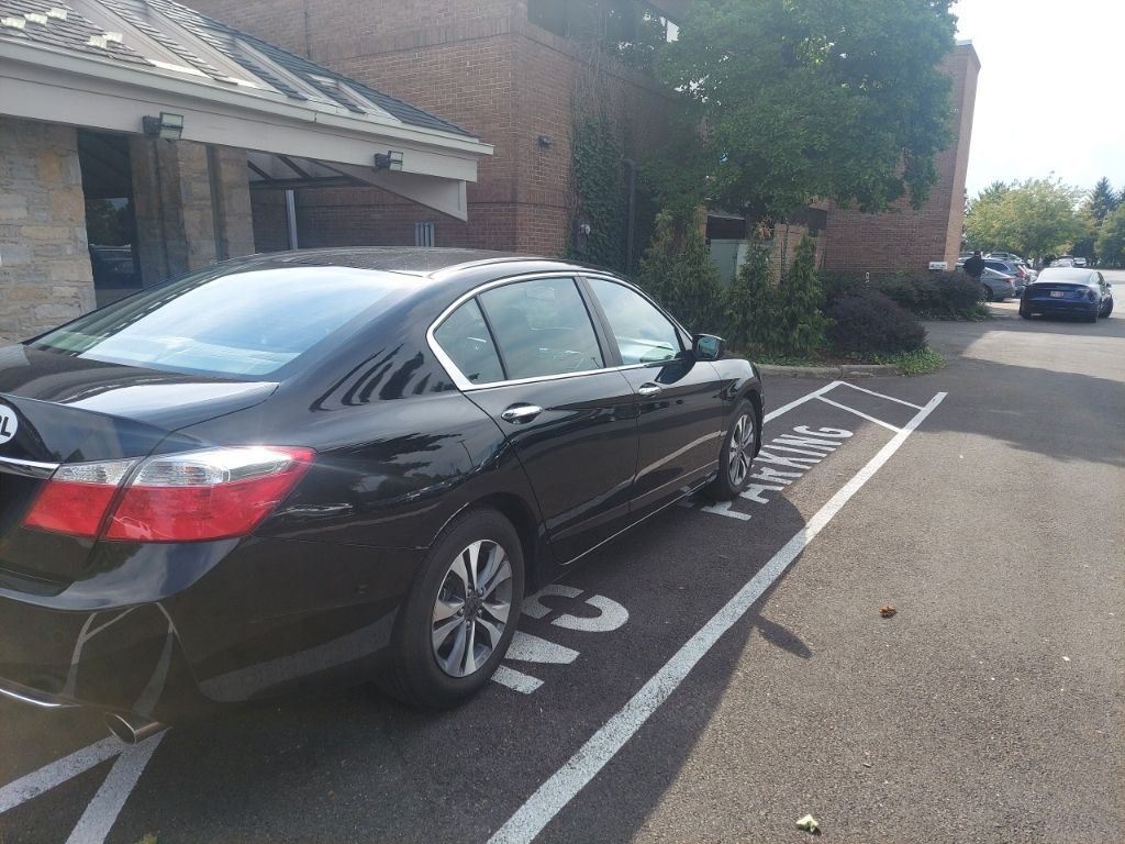 Used 2013 Crystal Black Pearl Honda LX image 6
