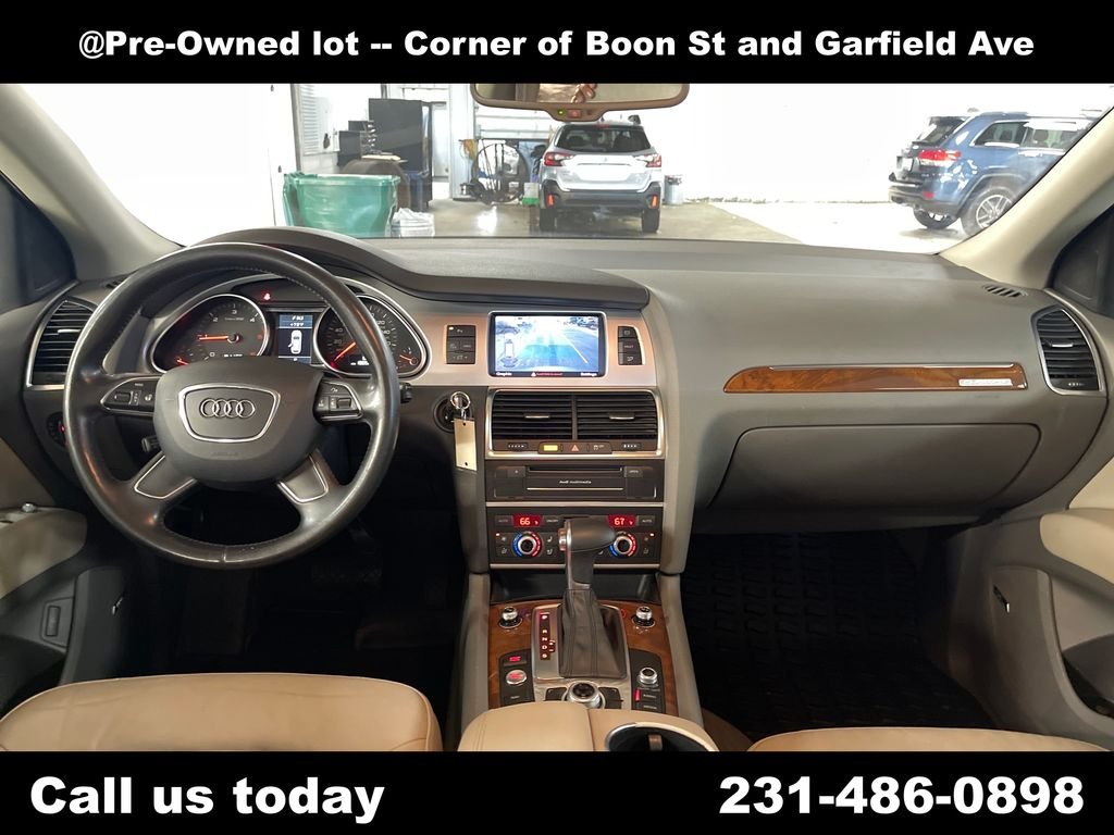 Used 2013  Audi  image 17