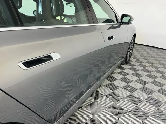 New 2024 Oxide Grey metallic BMW eDrive50 image 9