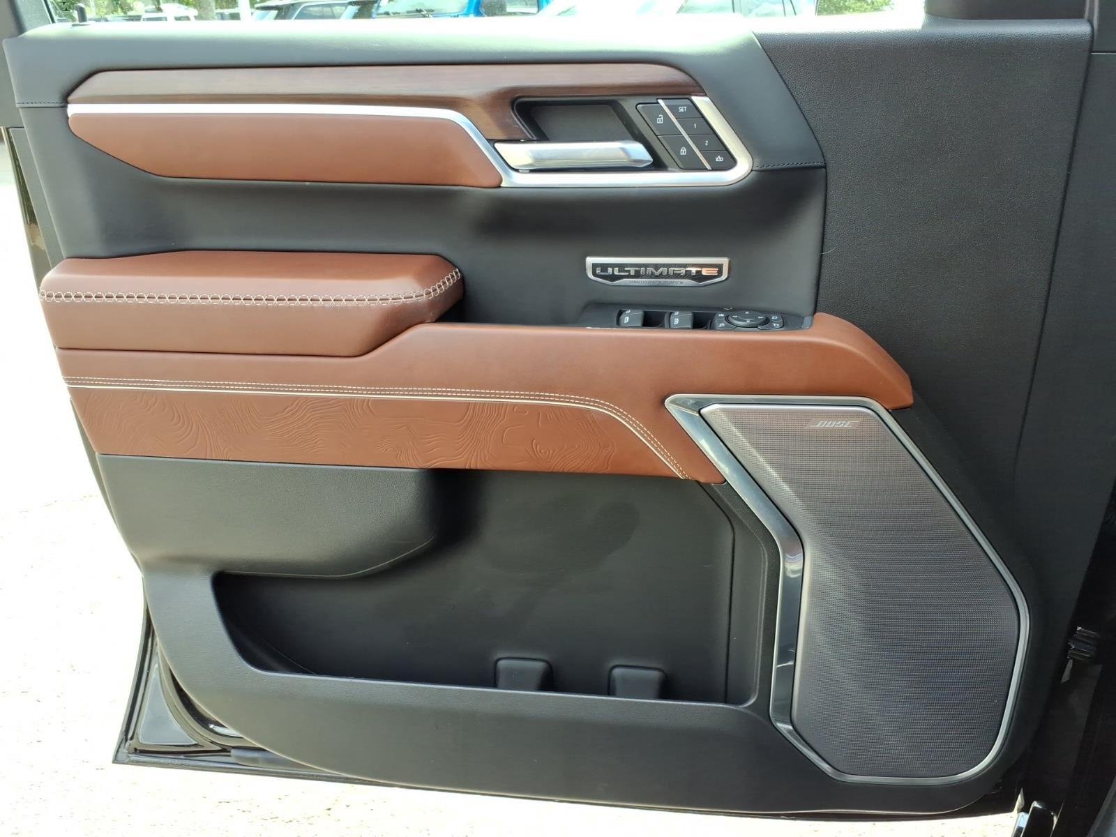 Used 2022 Onyx Black GMC Denali Ultimate image 31
