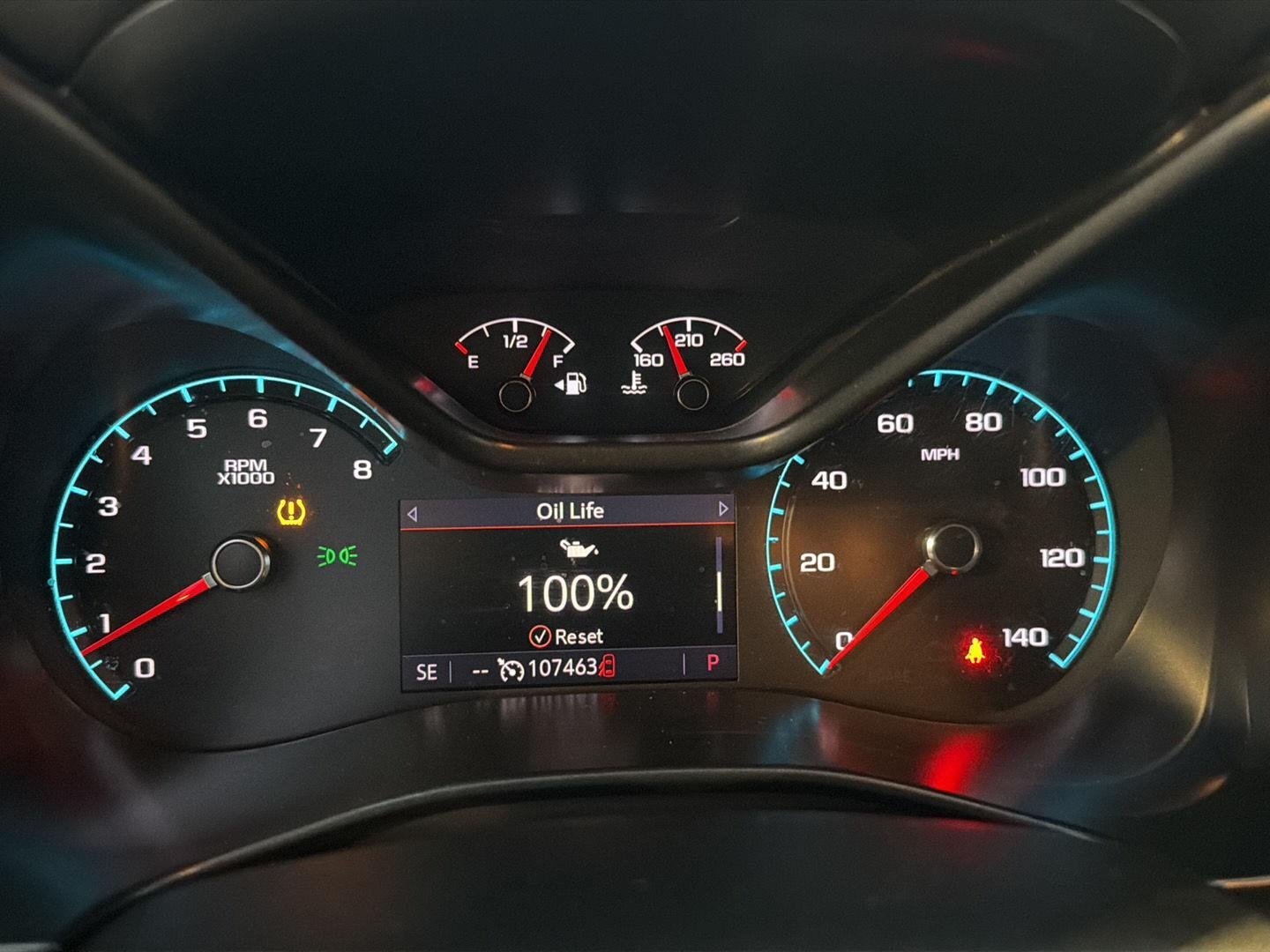 Used 2021 Satin Steel Metallic GMC 4WD AT4 w/Leather image 23
