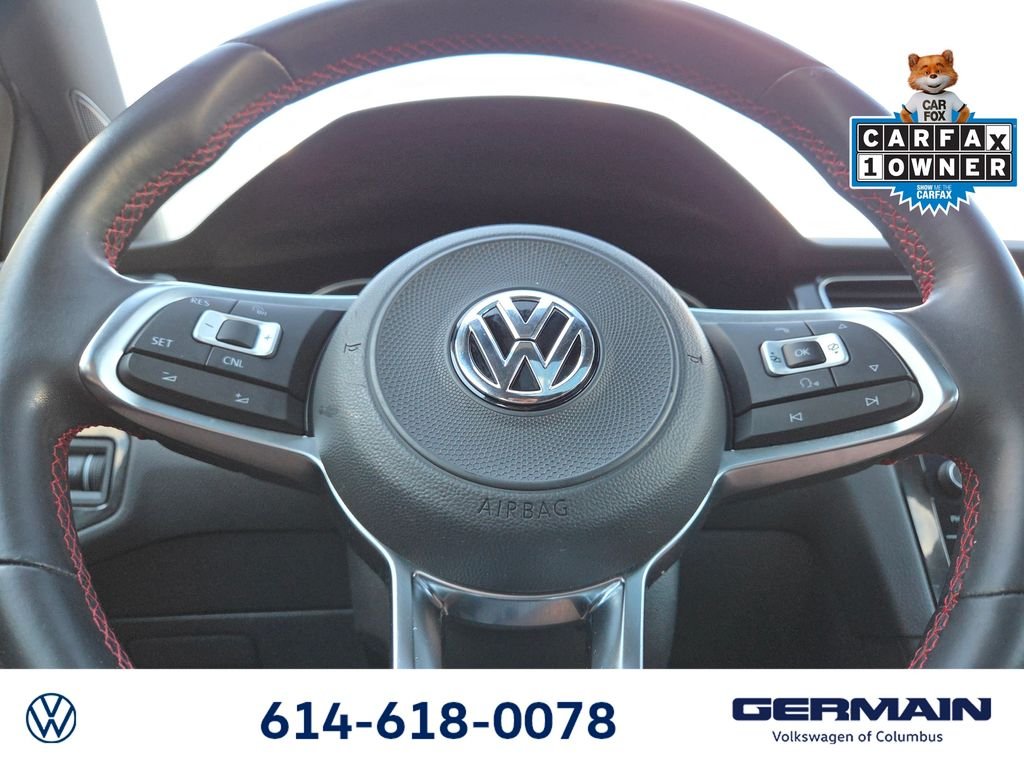 Used 2018 White Silver Volkswagen 2.0T SE image 25