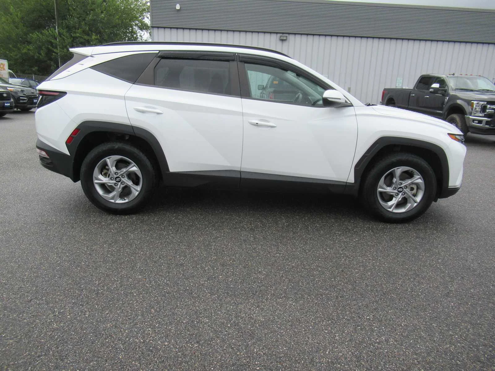 Used 2022 Quartz White Hyundai SEL image 4