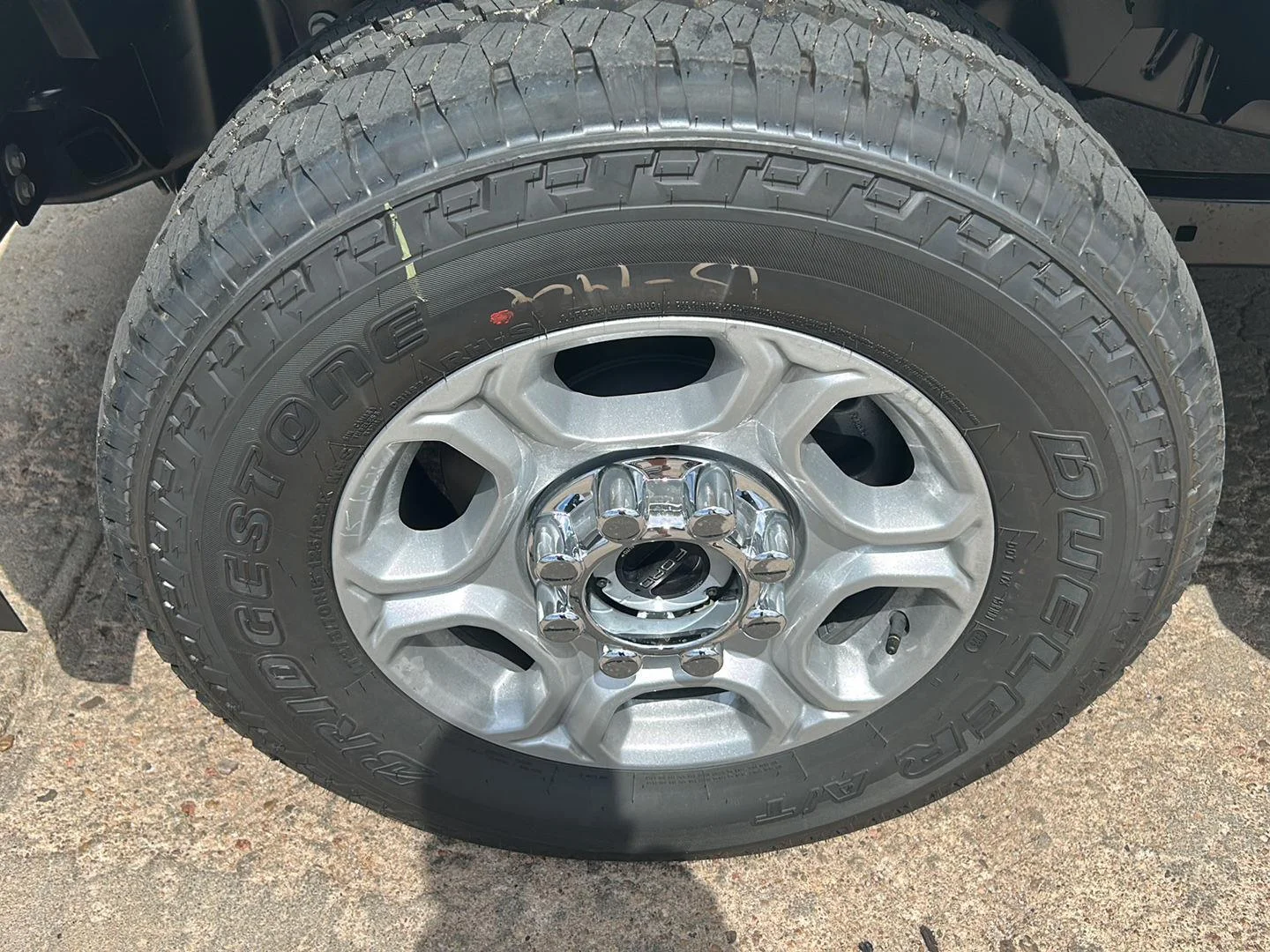New 2026 Oxford White Ford F-350® XLT image 4